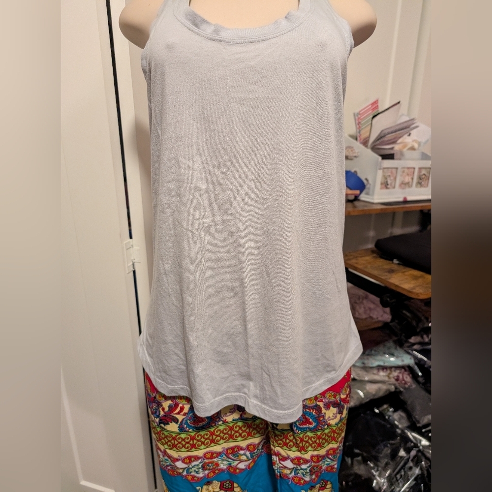 Fabletics White/Cream Sleeveless Top Size XL